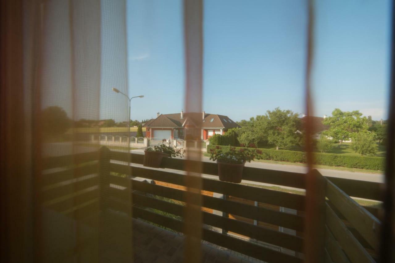 Bibic Vendeghazak 호텔 Nagybajom 외부 사진